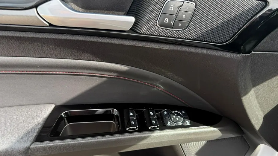 FORD Mondeo -