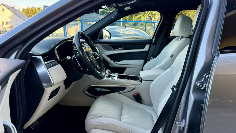 JAGUAR F-Pace -