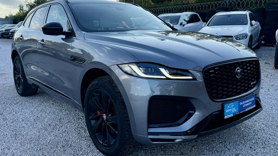 JAGUAR F-Pace -