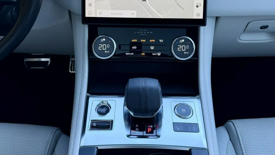 JAGUAR F-Pace -