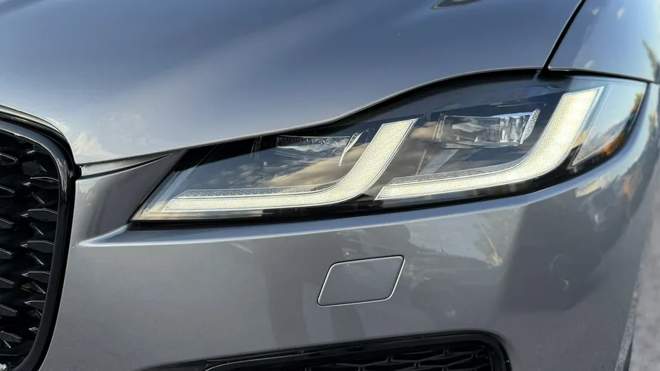 JAGUAR F-Pace -
