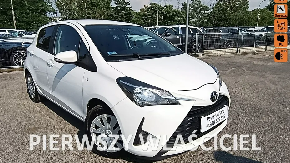 TOYOTA Yaris -