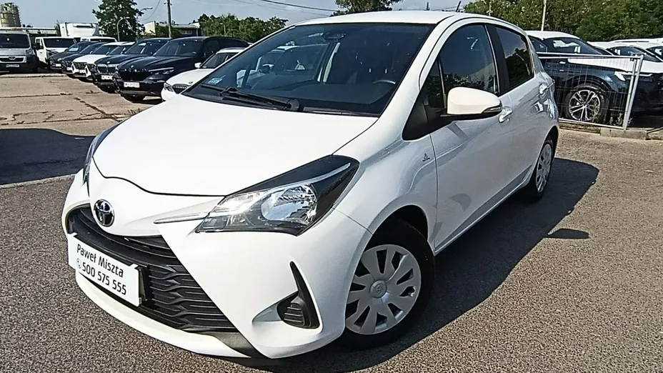 TOYOTA Yaris -