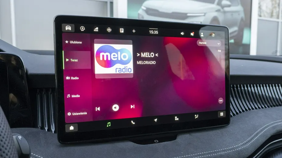 SKODA Superb -
