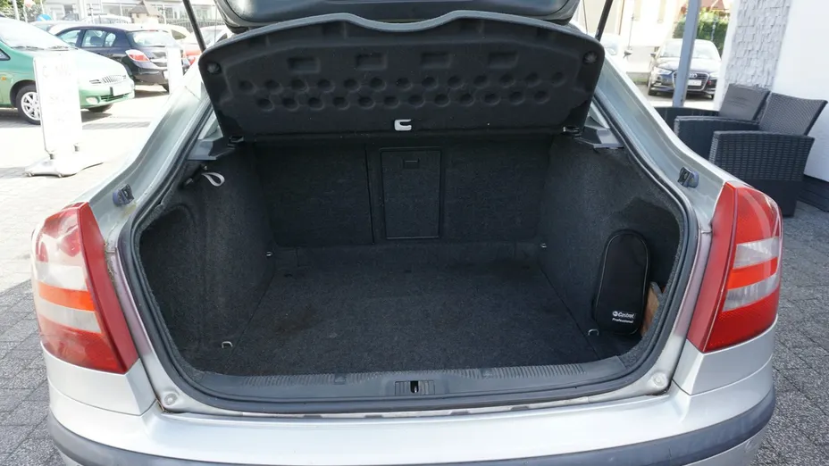 SKODA Octavia -
