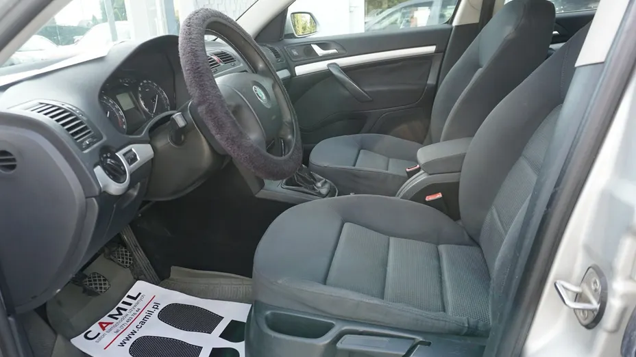 SKODA Octavia -