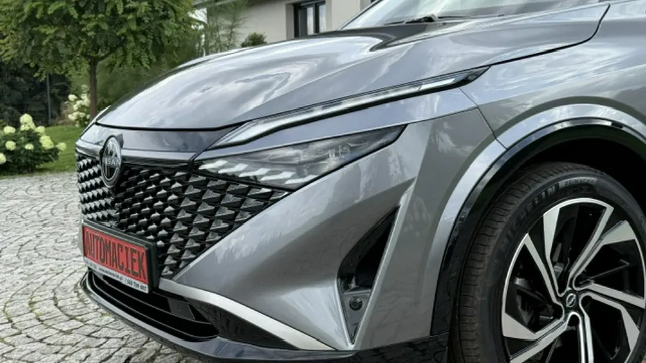 NISSAN Qashqai -