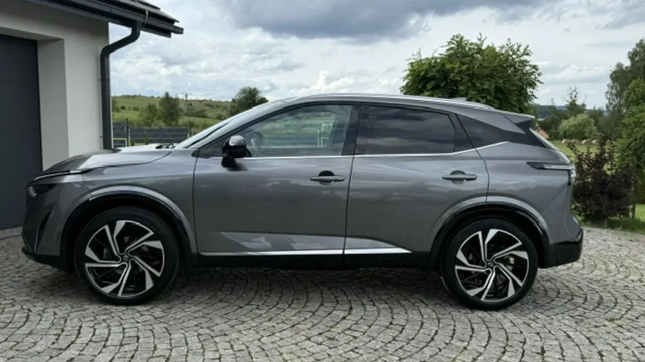 NISSAN Qashqai -