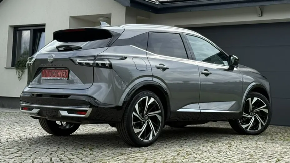 NISSAN Qashqai -