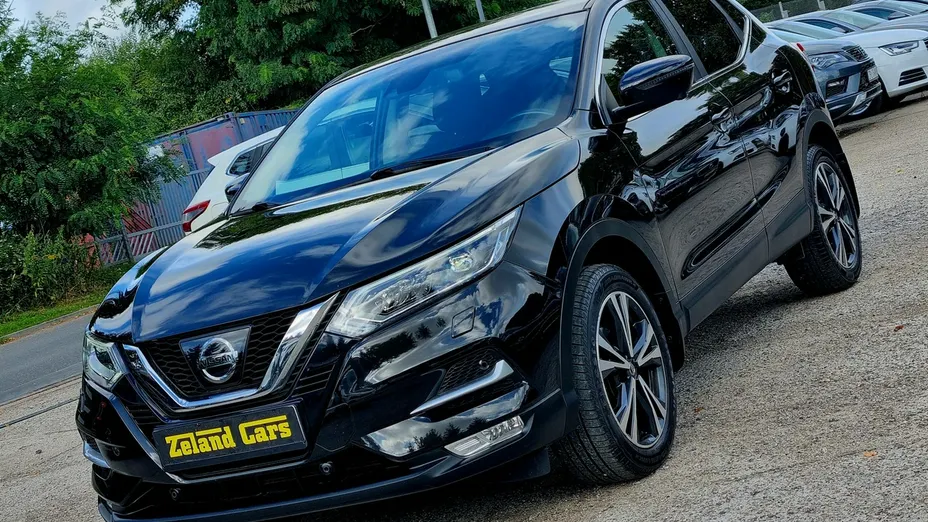 NISSAN Qashqai -