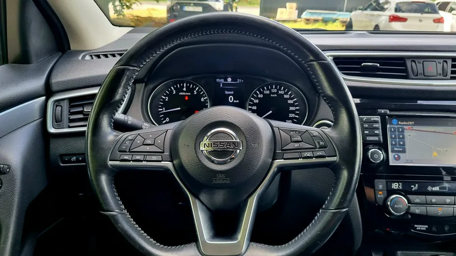 NISSAN Qashqai -