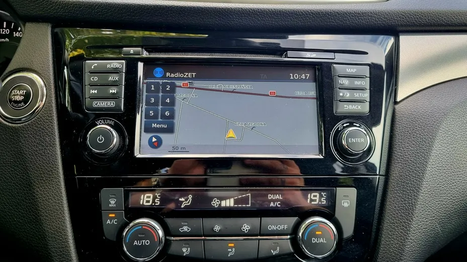 NISSAN Qashqai -
