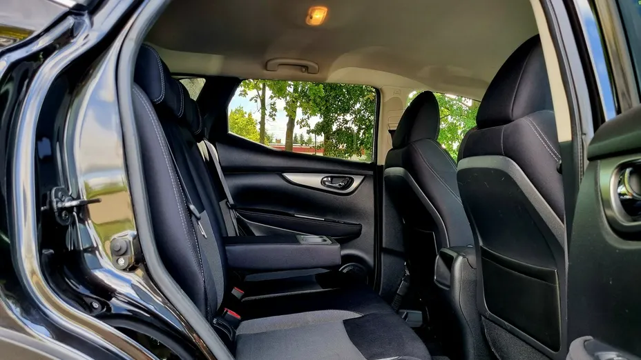 NISSAN Qashqai -