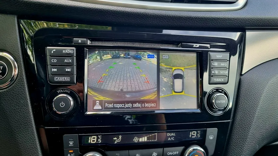 NISSAN Qashqai -