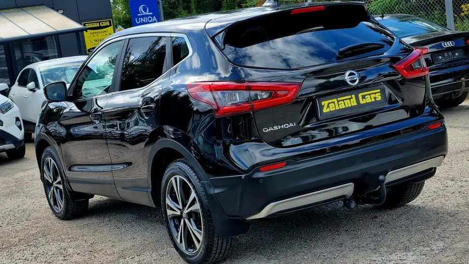 NISSAN Qashqai -
