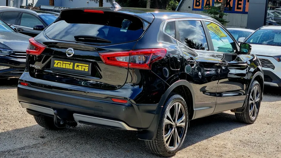 NISSAN Qashqai -