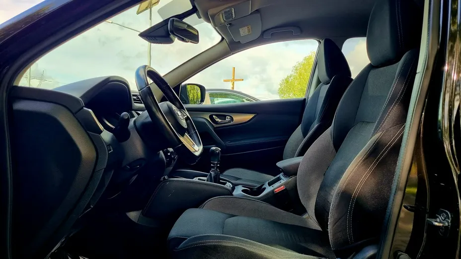 NISSAN Qashqai -