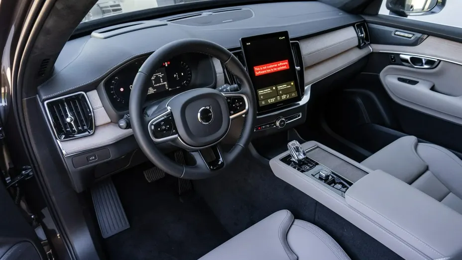 VOLVO XC90 -