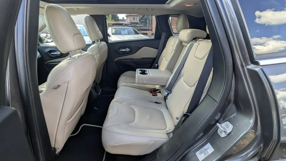 JEEP Cherokee -