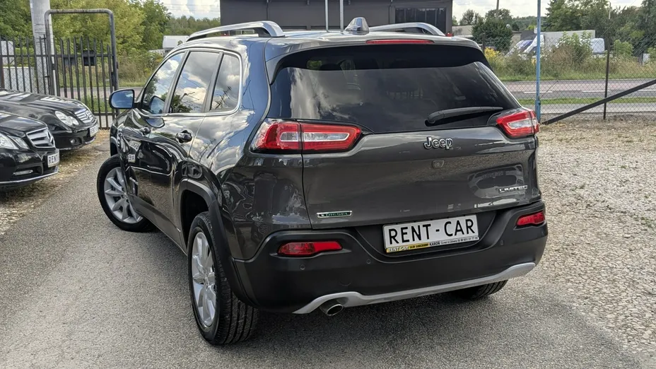 JEEP Cherokee -