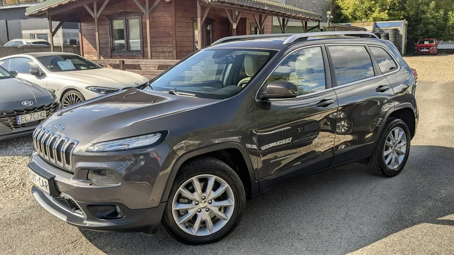 JEEP Cherokee -