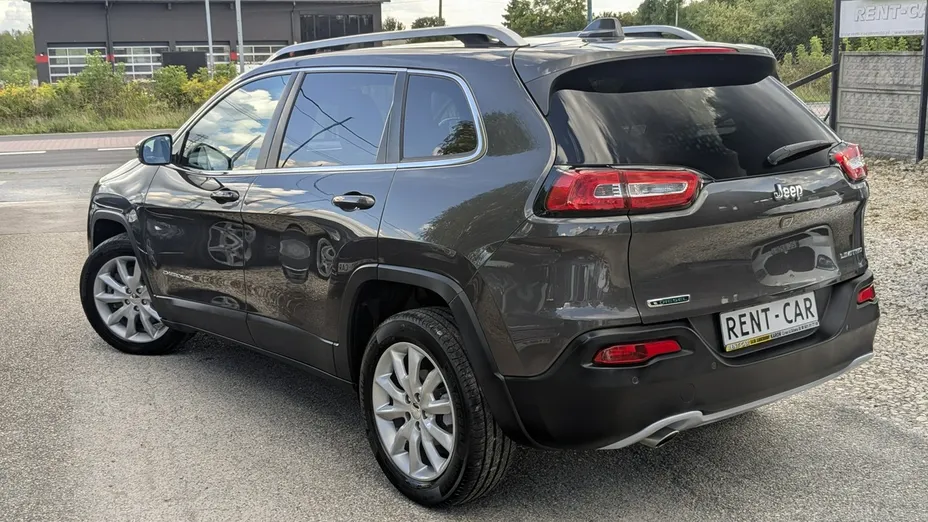 JEEP Cherokee -