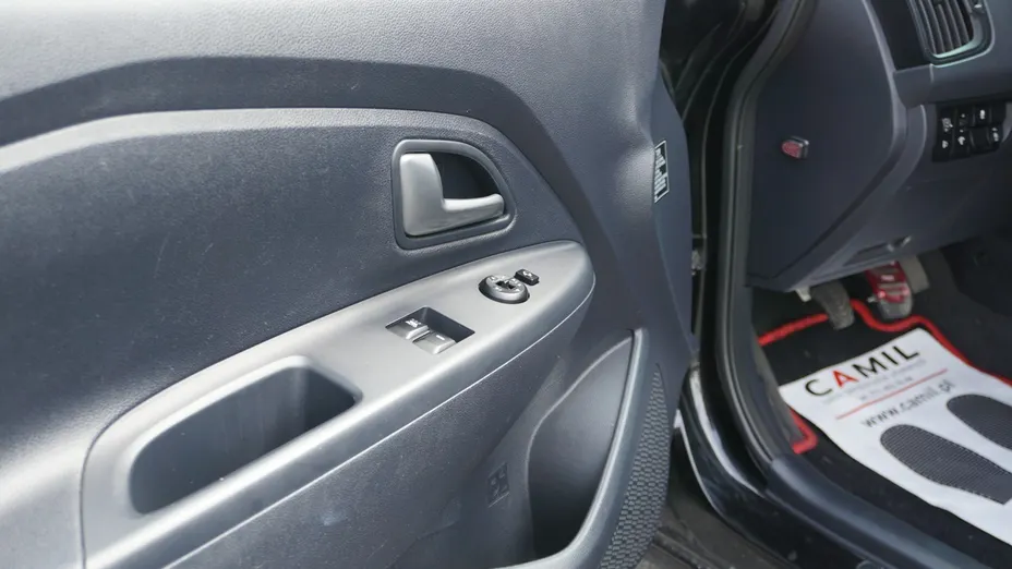 KIA Rio -