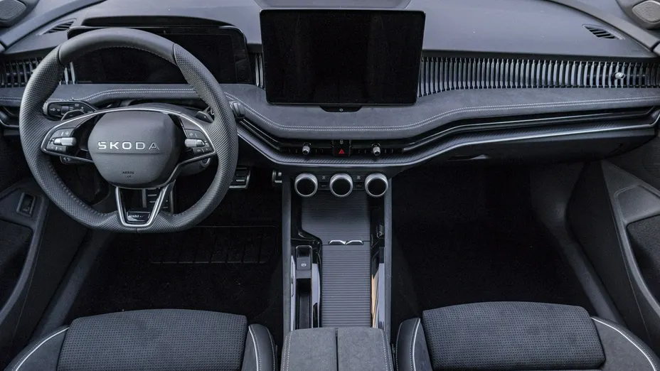 SKODA Superb -