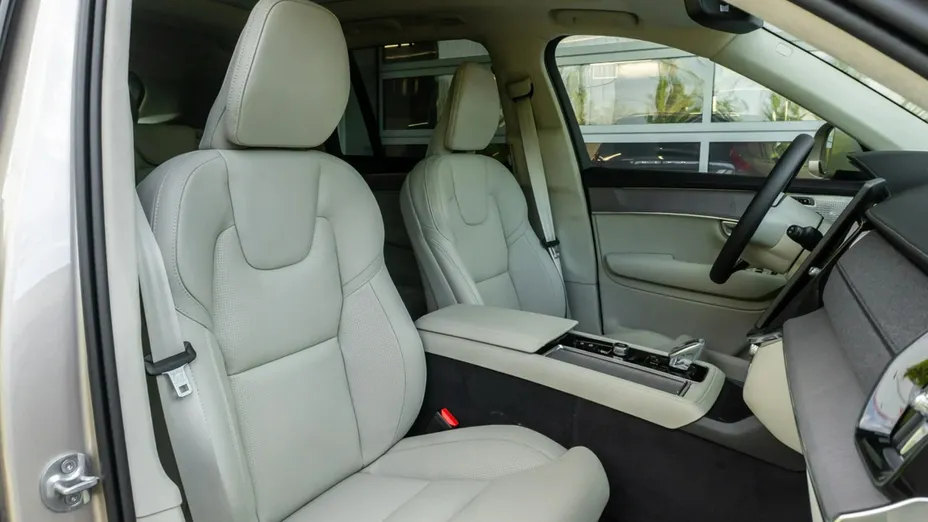 VOLVO XC90 -