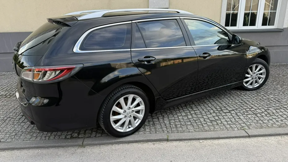 MAZDA 6 -