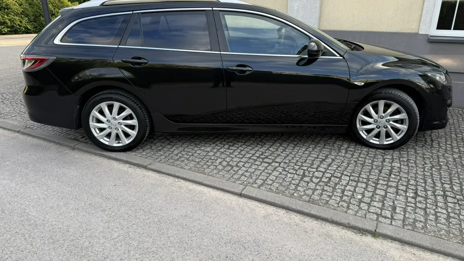 MAZDA 6 -