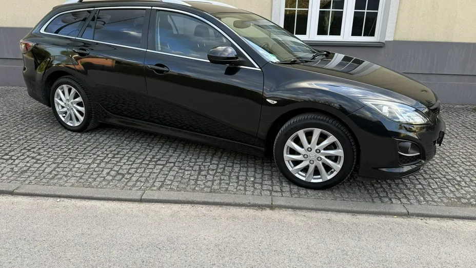 MAZDA 6 -