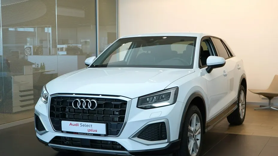 AUDI Q2 -