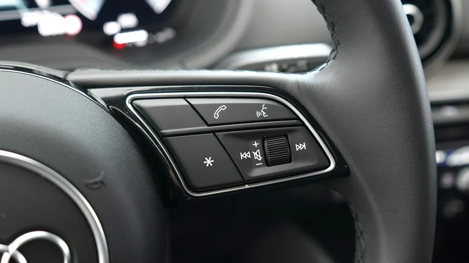 AUDI Q2 -