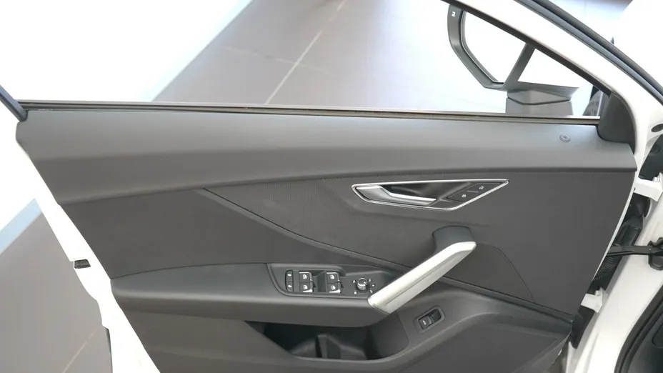 AUDI Q2 -