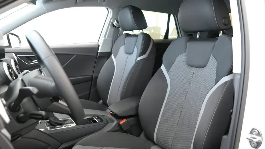 AUDI Q2 -