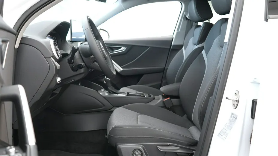 AUDI Q2 -