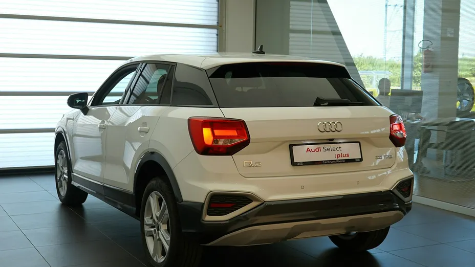 AUDI Q2 -
