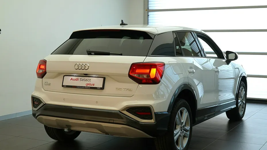 AUDI Q2 -