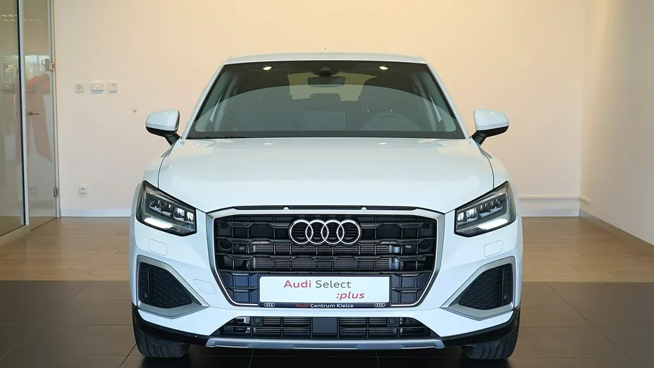 AUDI Q2 -