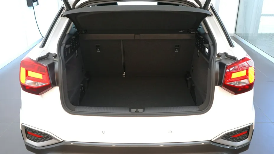 AUDI Q2 -