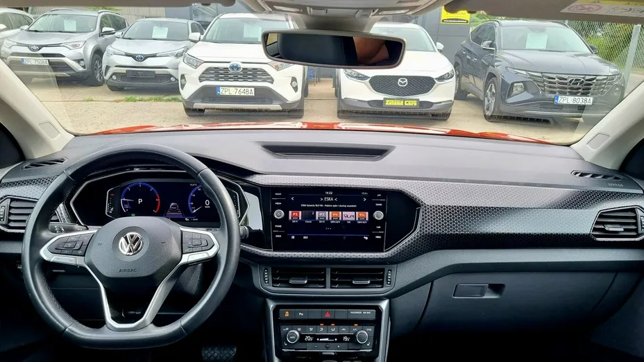 VOLKSWAGEN T-Cross -