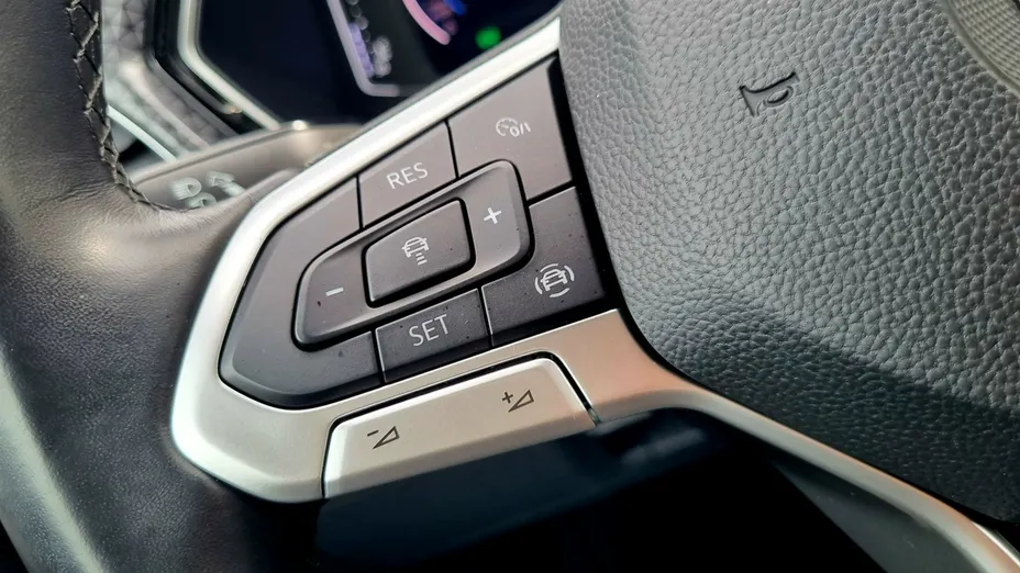 VOLKSWAGEN T-Cross -