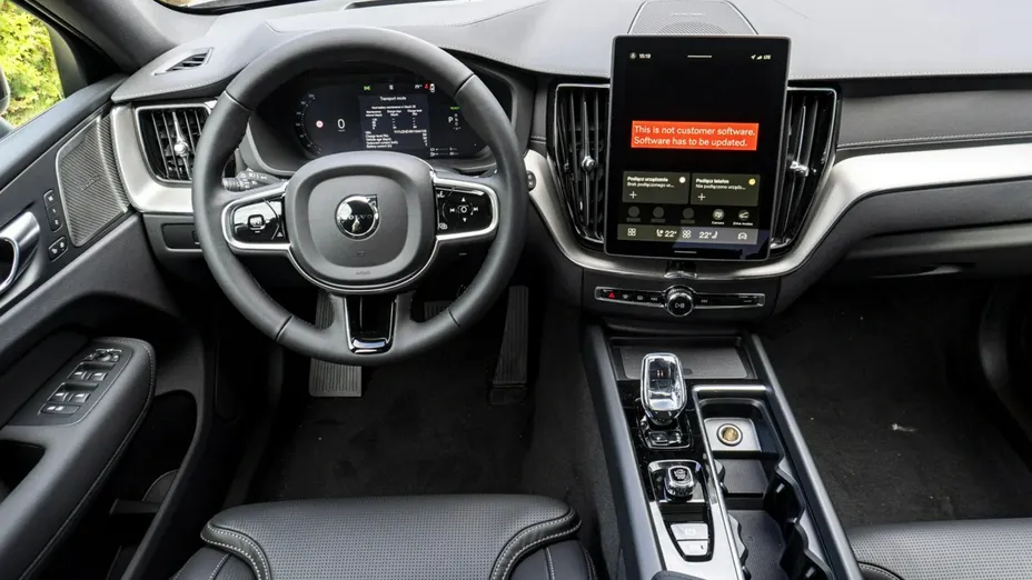 VOLVO XC60 -