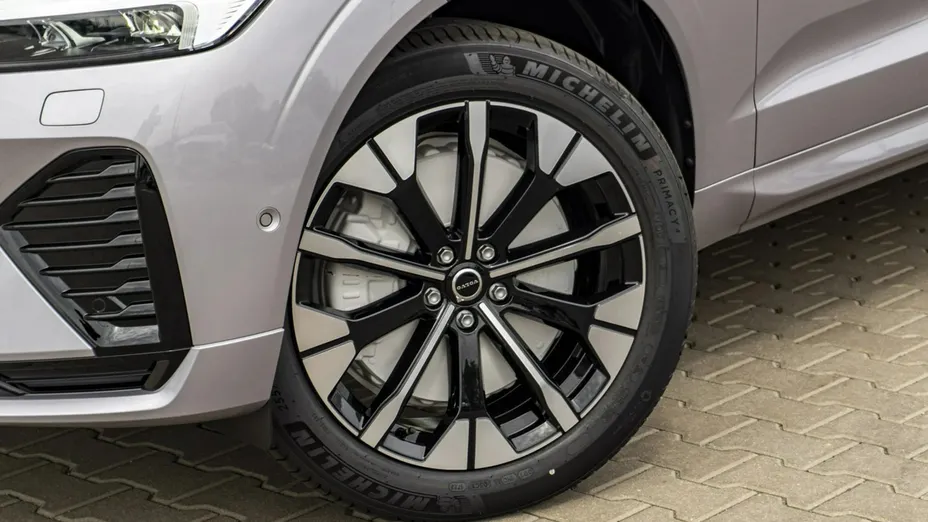 VOLVO XC60 -