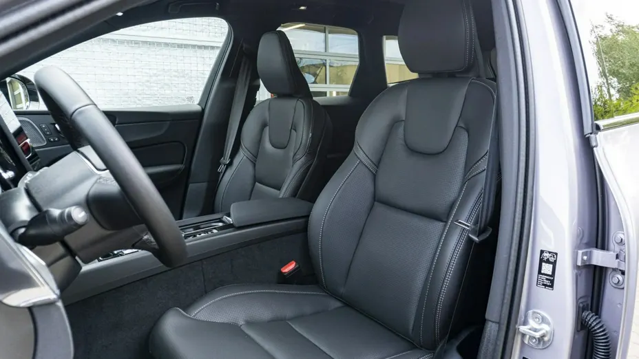 VOLVO XC60 -