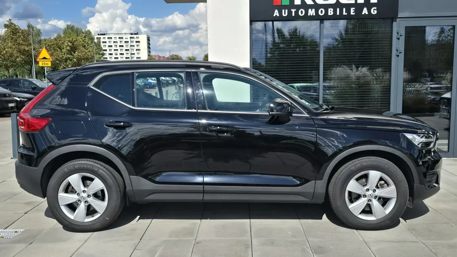 VOLVO XC40 -