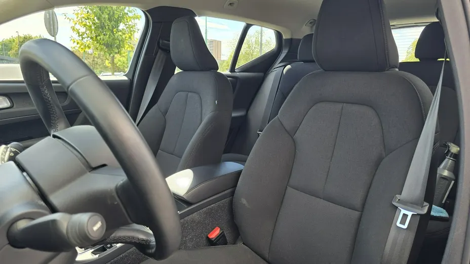 VOLVO XC40 -