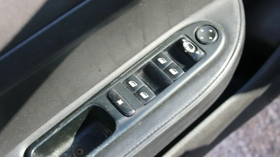 PEUGEOT 307 -