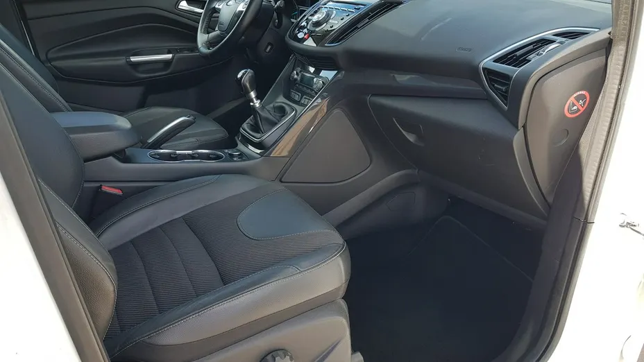 FORD Kuga -